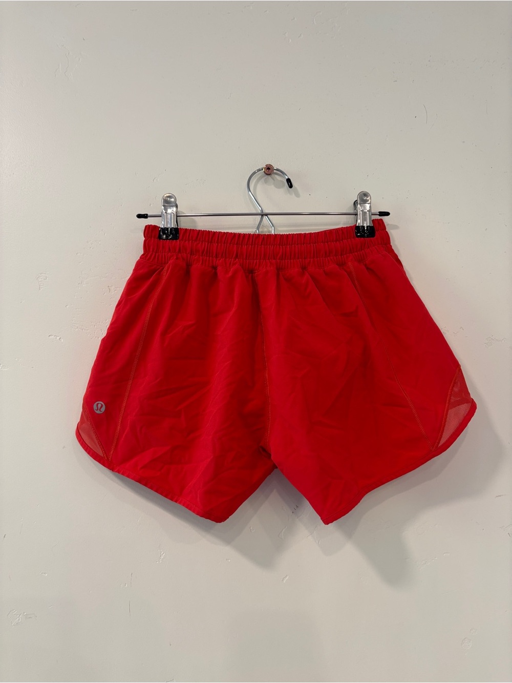 Lululemon Womens Size 2 Hotty Hot High-Rise Lined Short Carnation Red 4” Running
